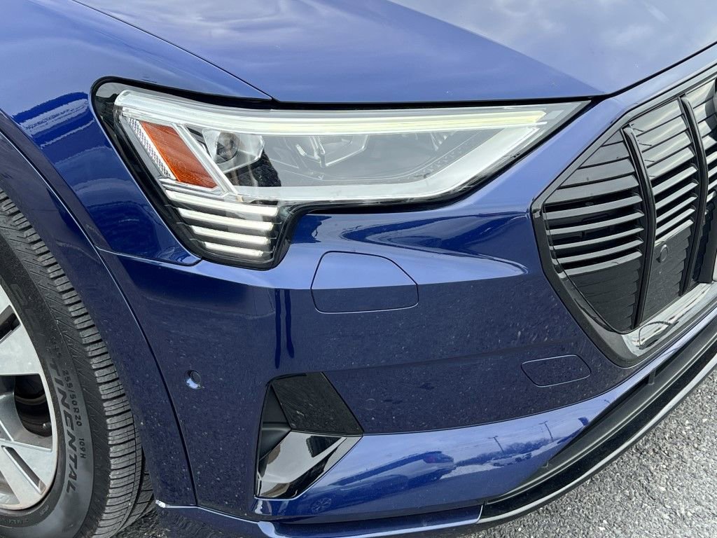 Certified 2022 Audi e-tron Premium w/ Convenience Plus Package image 9