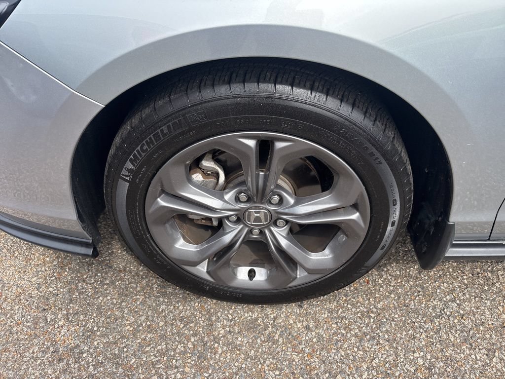 Used 2024 Honda Accord EX image 15