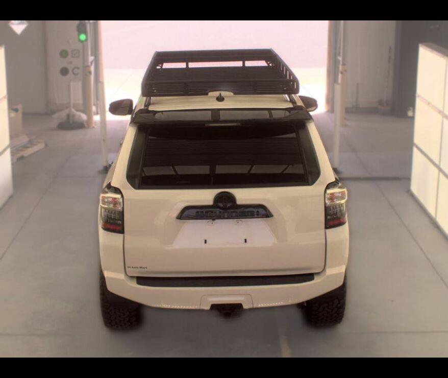 Used 2021 Toyota 4Runner Venture w/ Moonroof Package AWD/4WD image 10