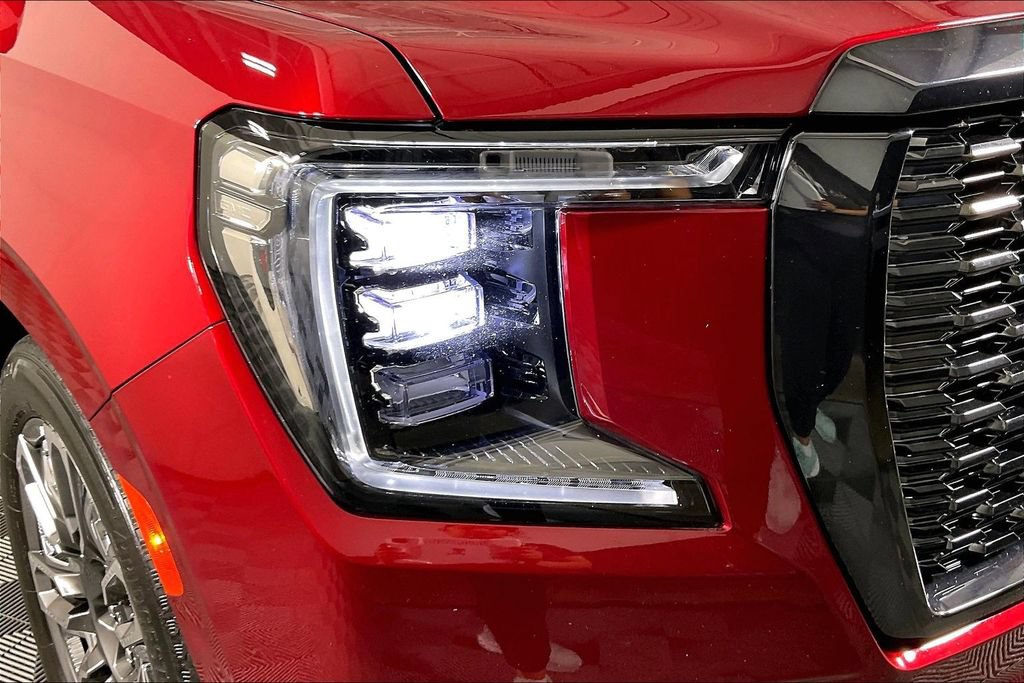 Used 2023 GMC Yukon Denali Ultimate AWD/4WD image 41