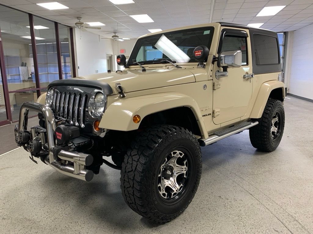 Used 2012 Jeep Wrangler Sahara w/ Dual Top Group AWD/4WD image 3