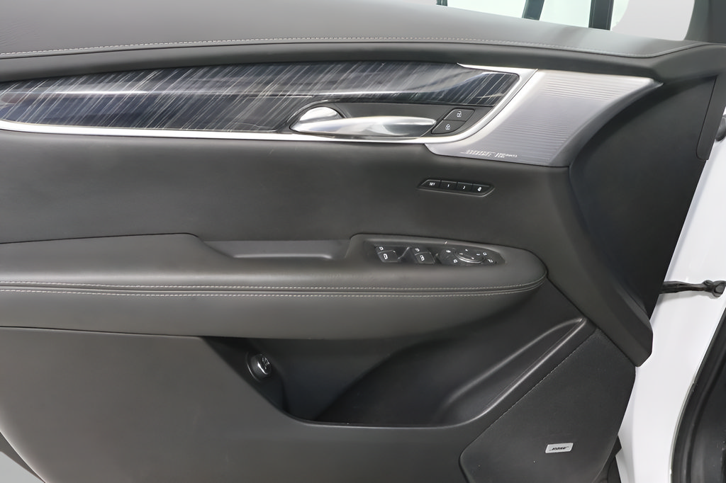 Used 2024 Cadillac XT6 Premium Luxury w/ Technology Package AWD/4WD image 22
