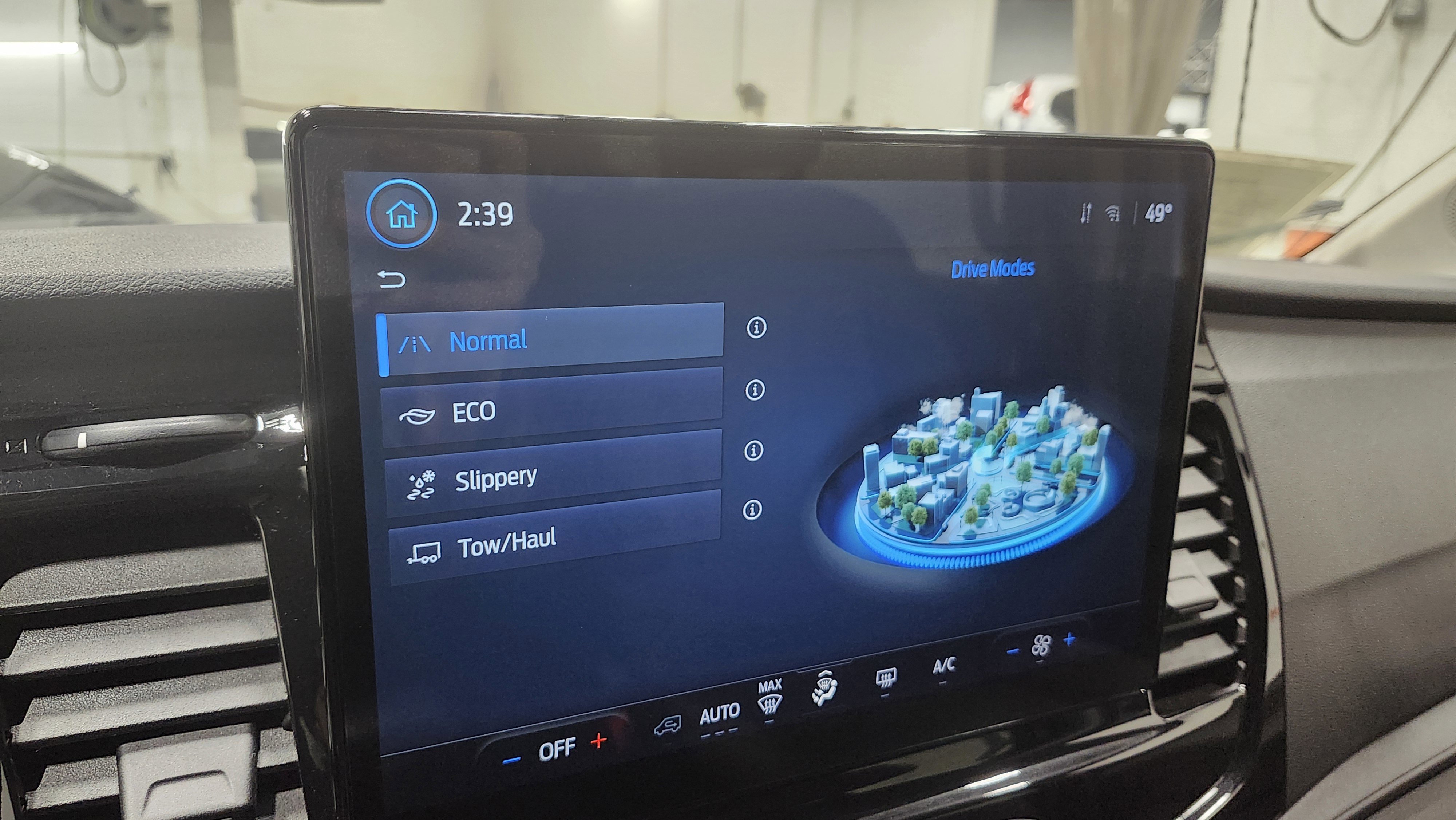 Used 2023 Ford Transit 350 XLT image 8