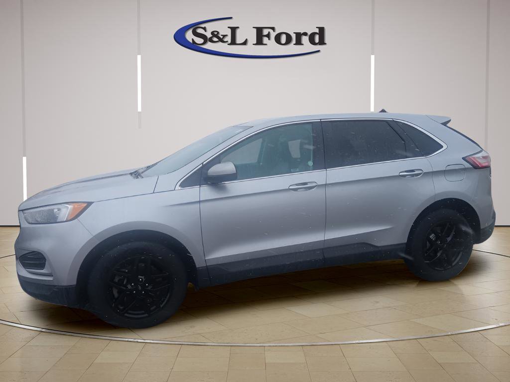 Certified 2024 Ford Edge SEL image 3