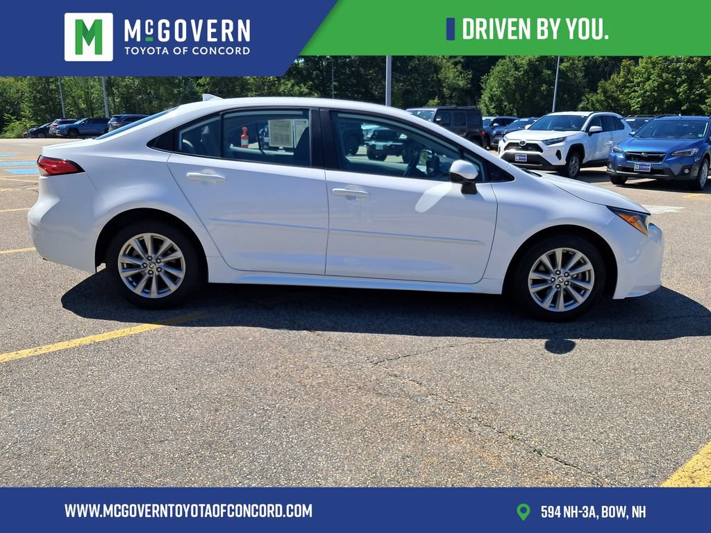 Used 2024 Toyota Corolla LE w/ LE Convenience Package FWD image 8
