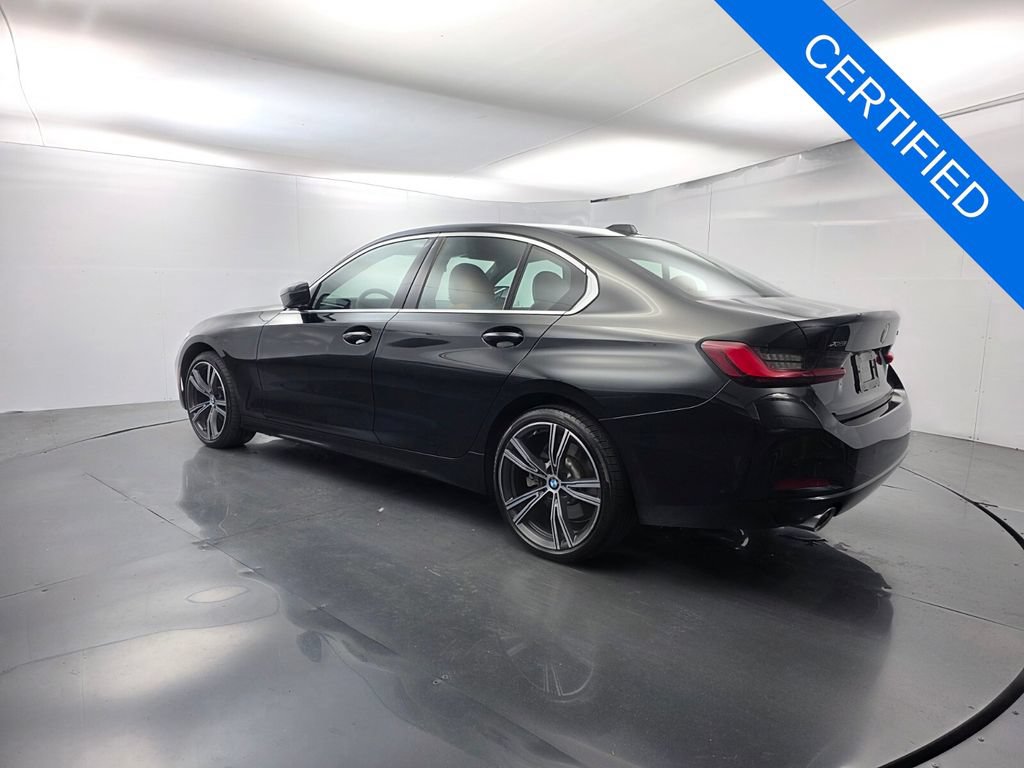 Used 2024 BMW 330i xDrive Sedan w/ Premium Package AWD/4WD image 6