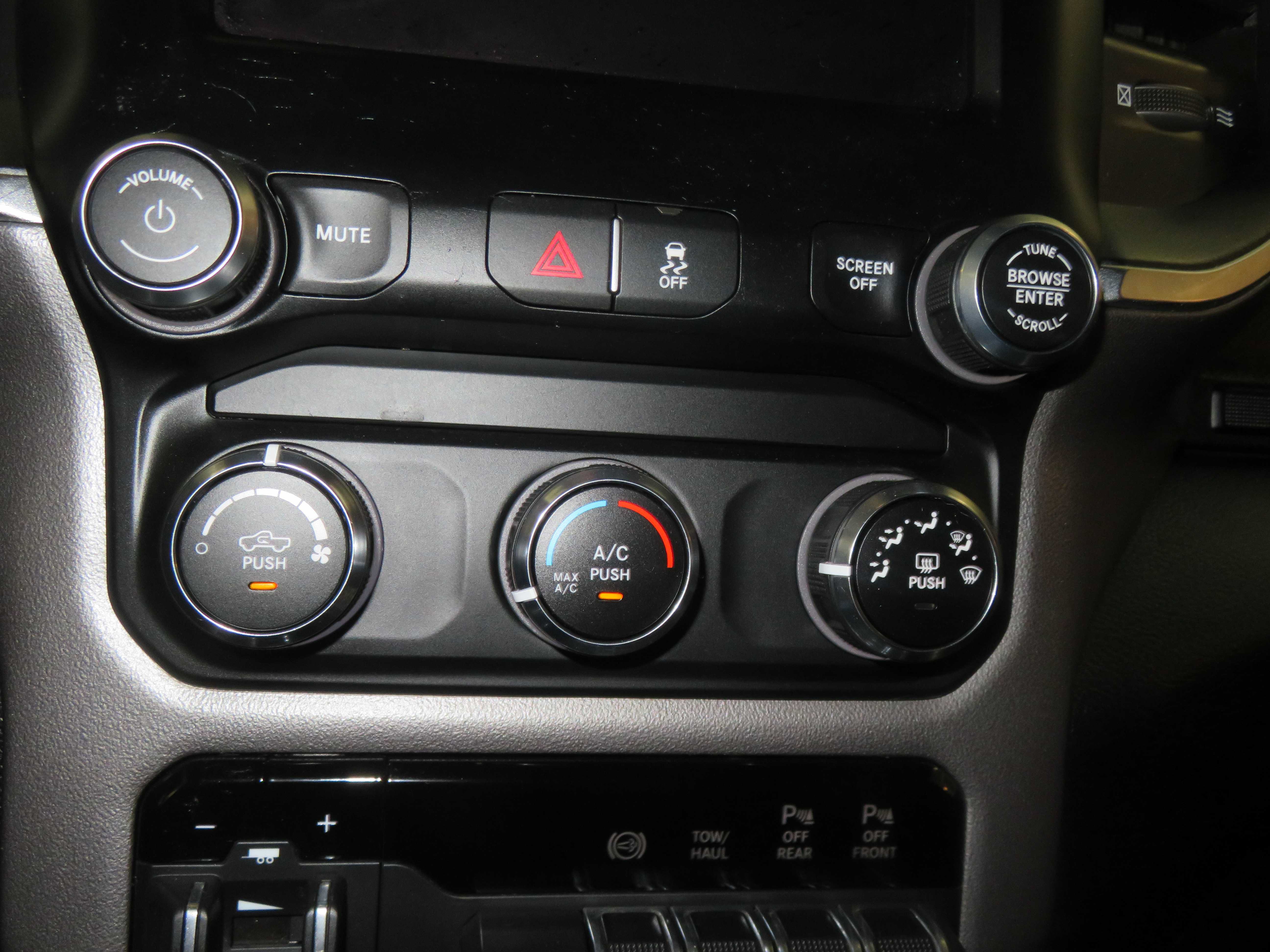 Used 2024 RAM 2500 Big Horn w/ Off Road Package AWD/4WD image 41