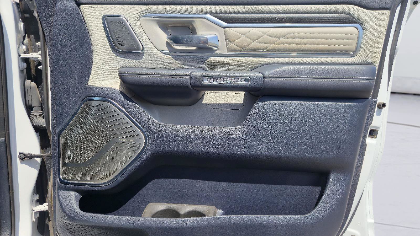 Used 2024 RAM 1500 Limited AWD/4WD image 22