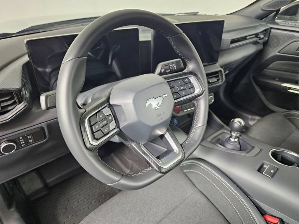 Used 2025 Ford Mustang GT RWD image 21