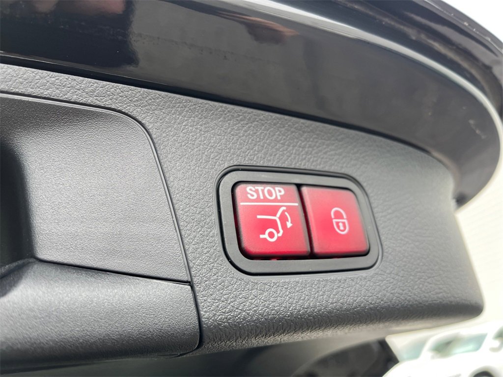 Certified 2025 Mercedes-Benz GLA 250 4MATIC image 21