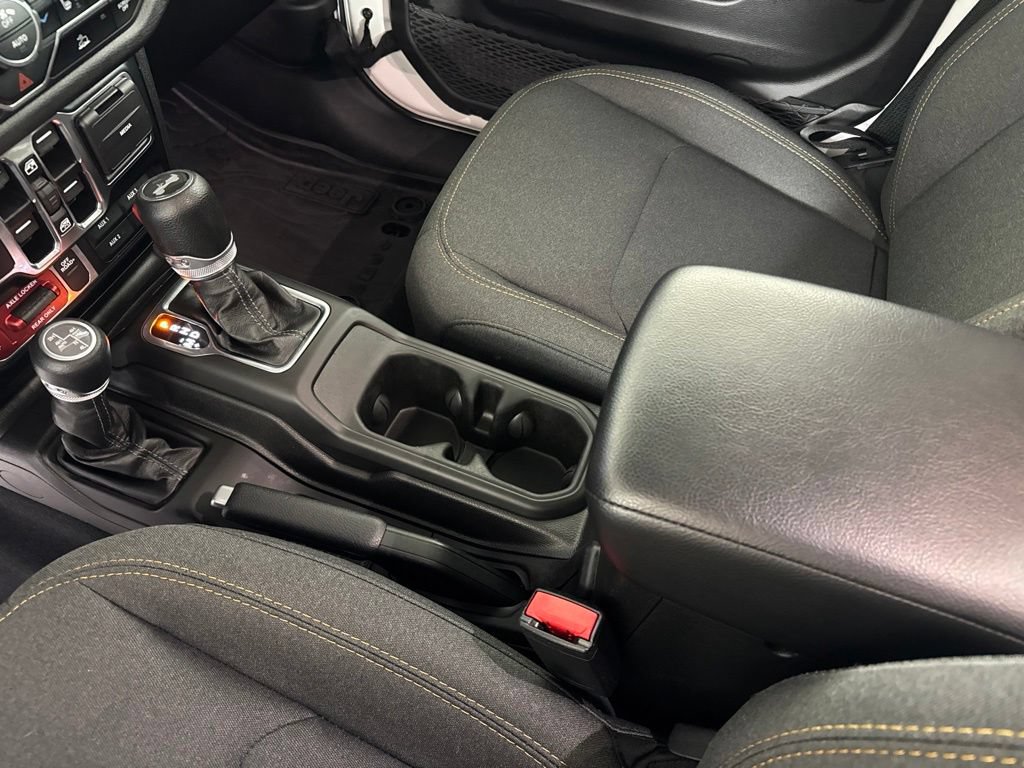 Certified 2024 Jeep Wrangler Unlimited AWD/4WD image 30