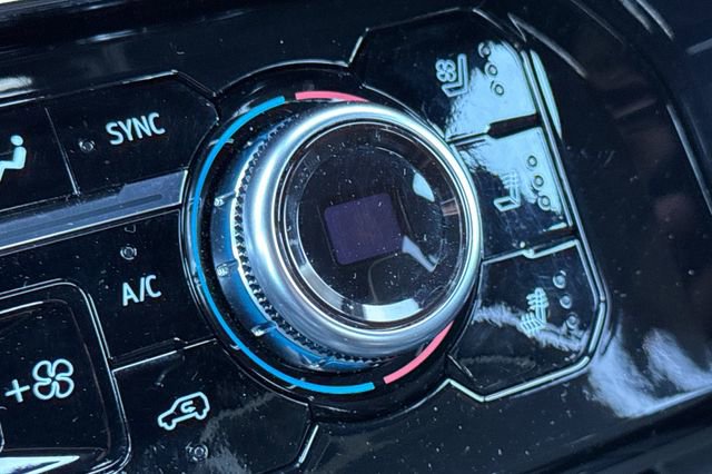 Used 2025 GMC Sierra 1500 AT4X image 30