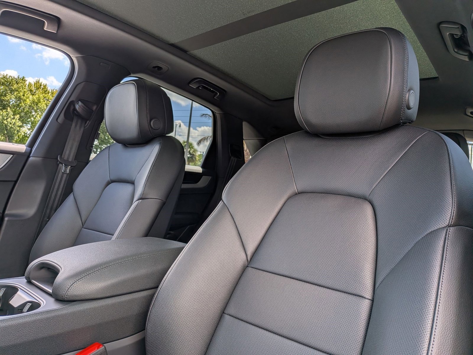 New 2026 Porsche Cayenne S AWD/4WD image 5