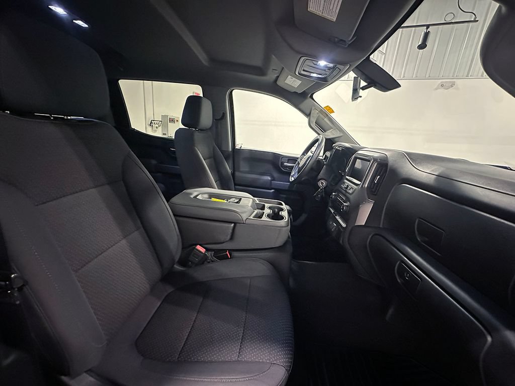Used 2020 Chevrolet Silverado 1500 Custom w/ Custom Value Package AWD/4WD image 24
