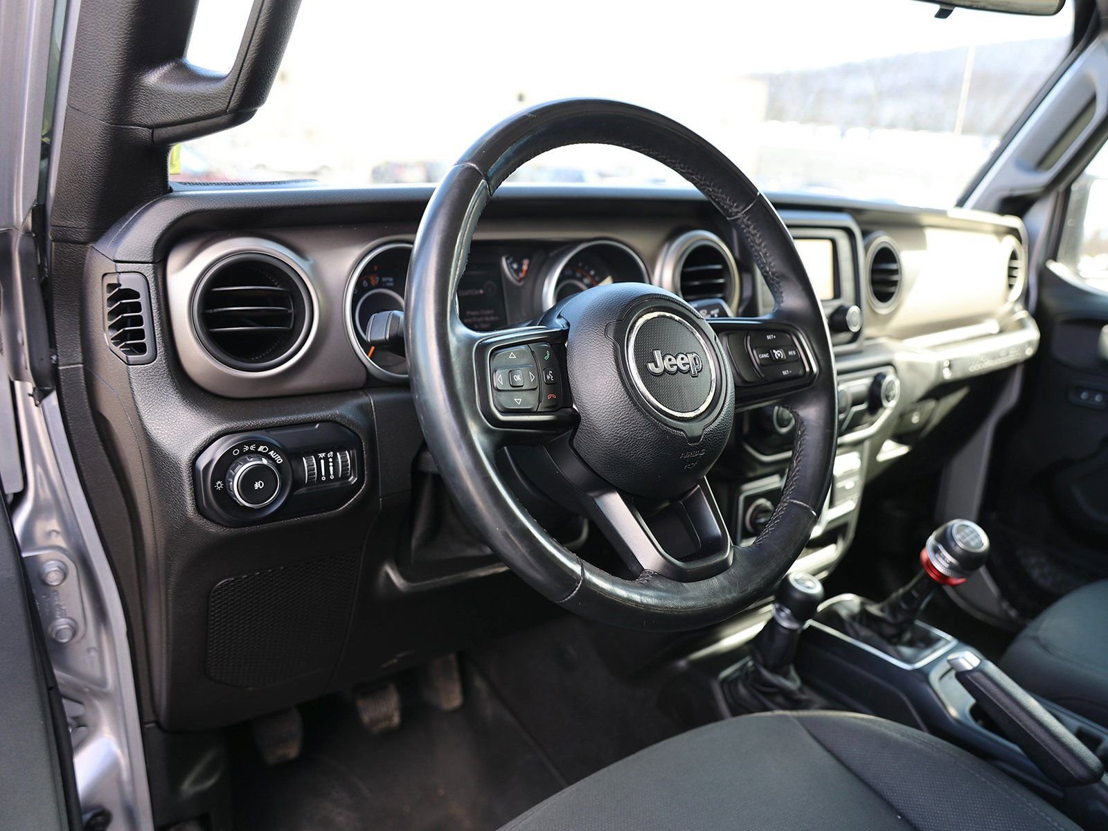 Used 2018 Jeep Wrangler Unlimited Sport S image 16
