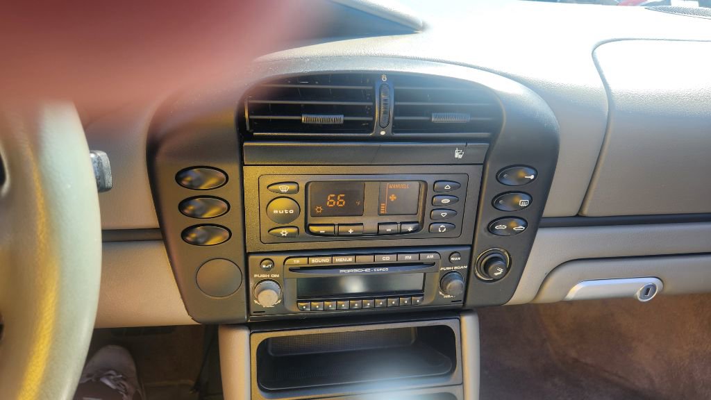 Used 2003 Porsche Boxster RWD image 16