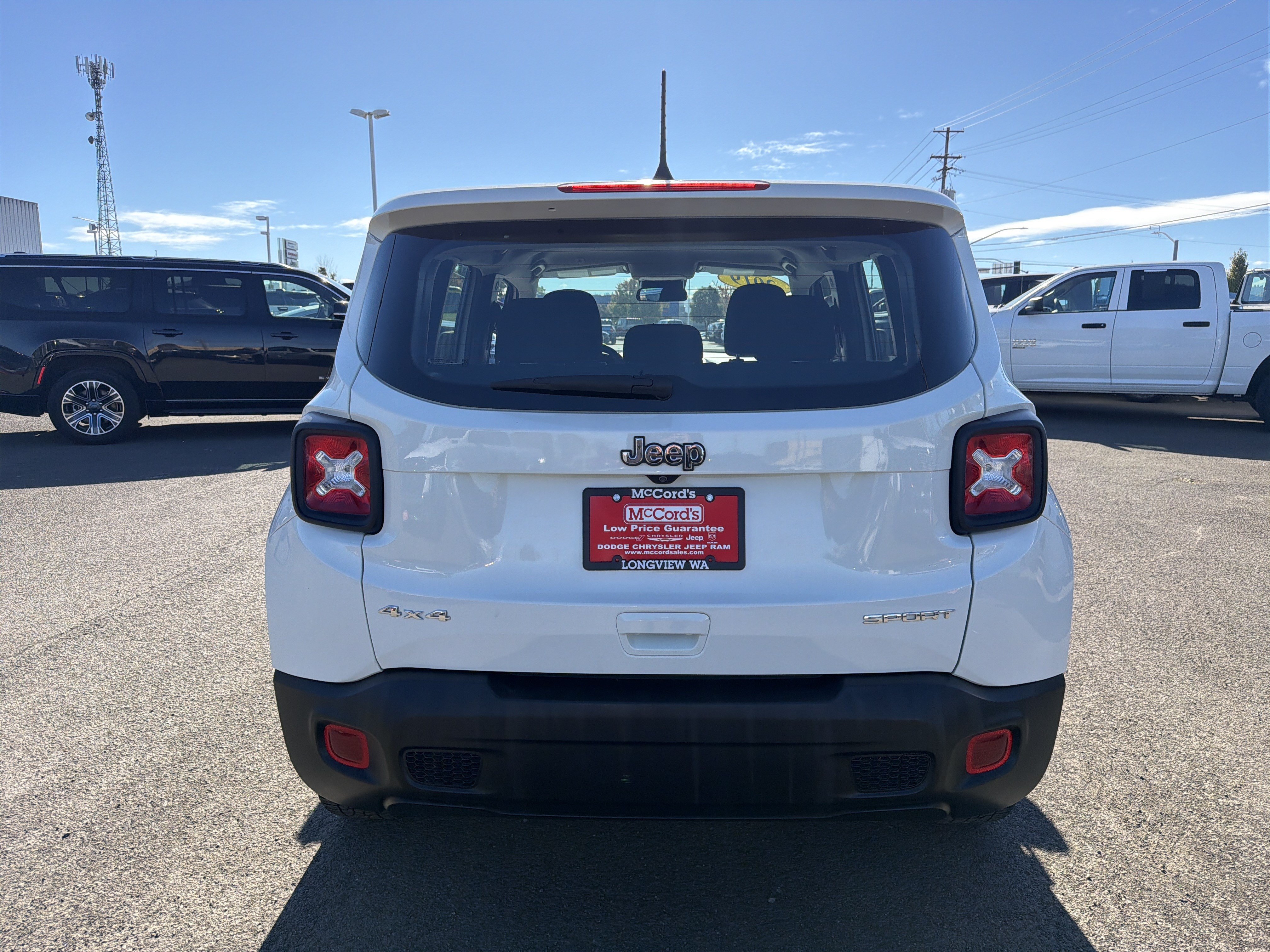 Used 2019 Jeep Renegade Sport w/ UConnect 7.0 Group AWD/4WD image 4