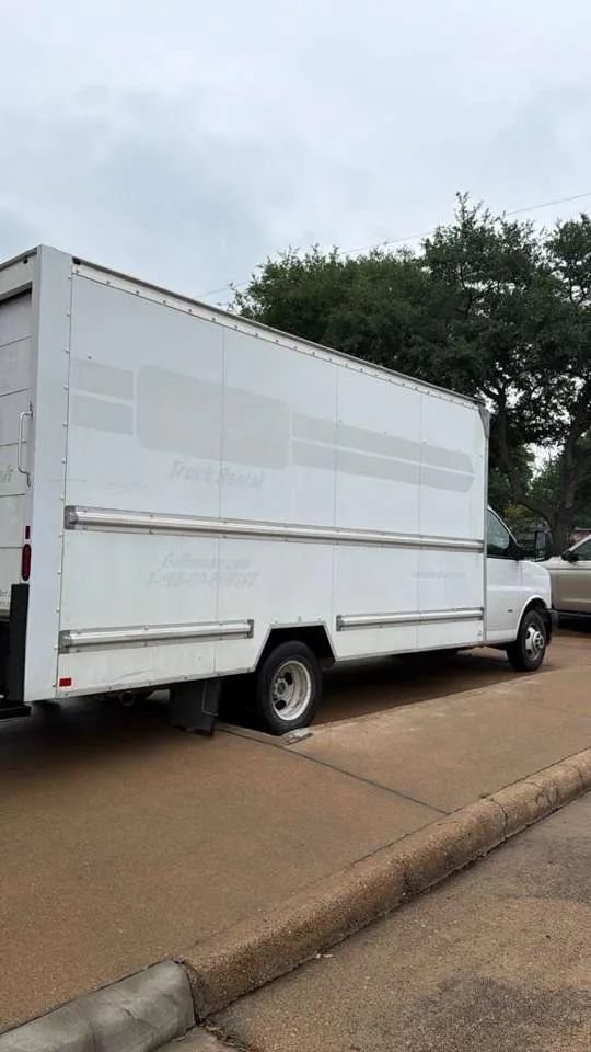 Used 2020 GMC Savana 3500 Extended w/ Driver Convenience Package RWD image 5