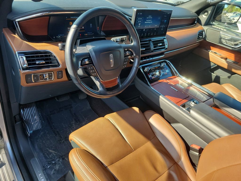 Used 2022 Lincoln Navigator Reserve RWD image 14