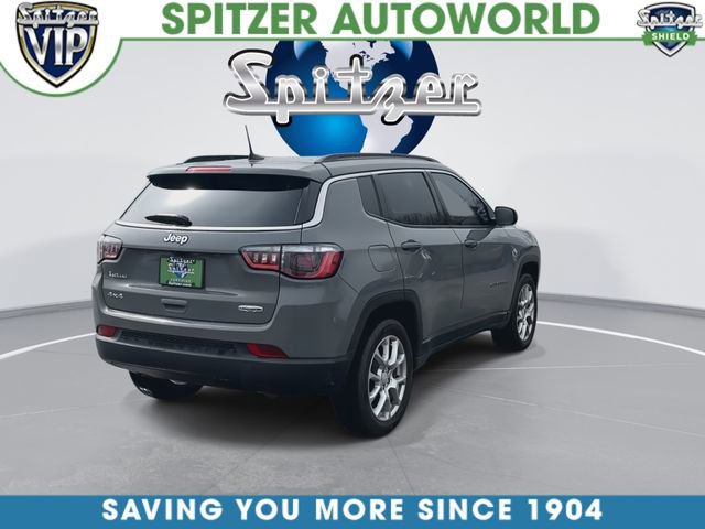 Used 2023 Jeep Compass Latitude w/ Sun and Sound Group AWD/4WD image 9