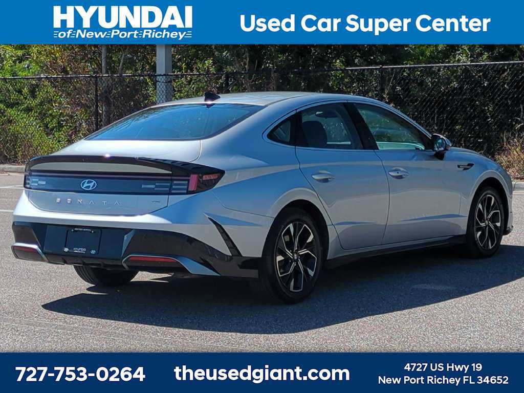 Used 2025 Hyundai Sonata SEL AWD/4WD image 5