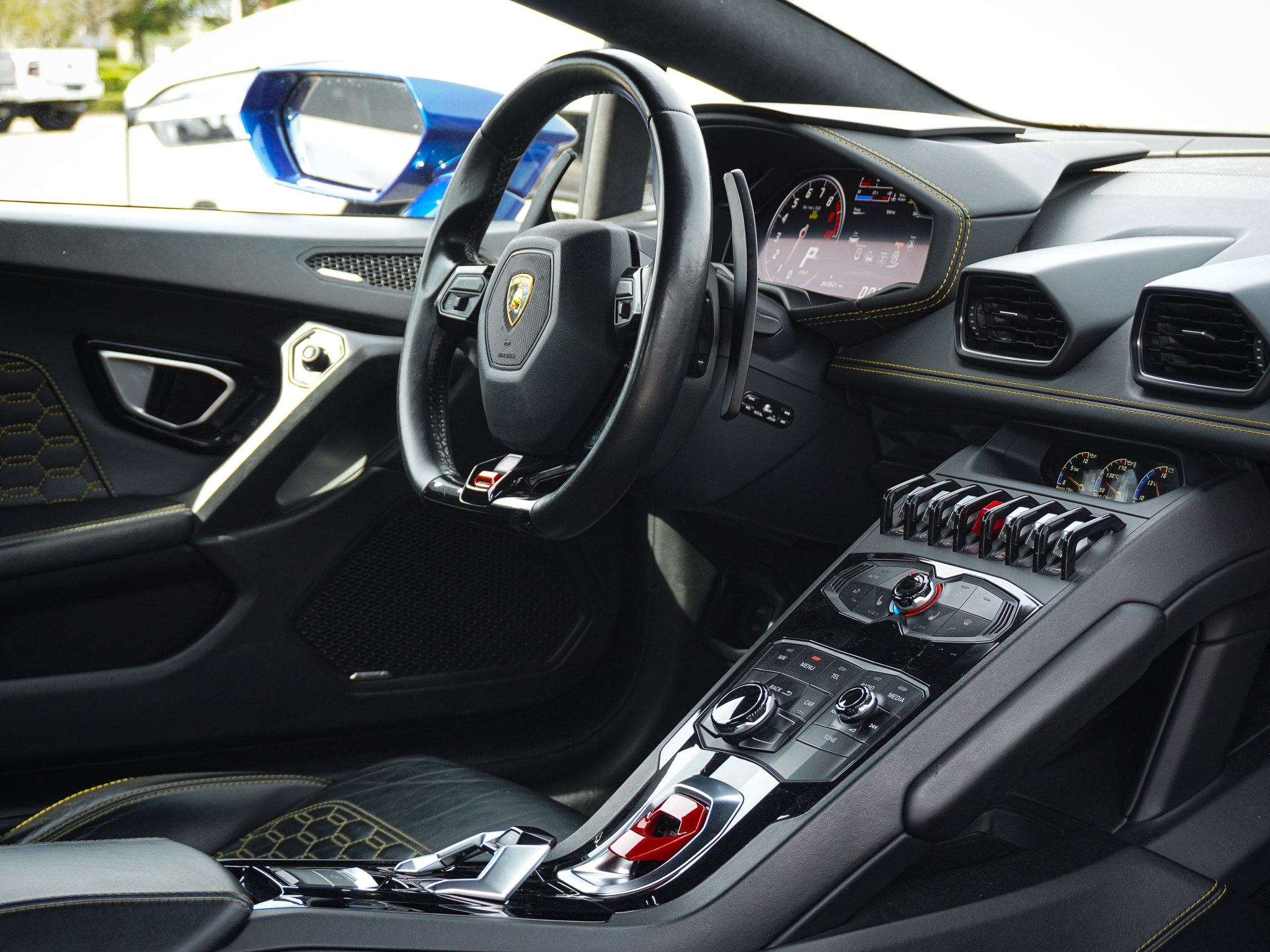 Used 2017 Lamborghini Huracan LP 610-4 image 36