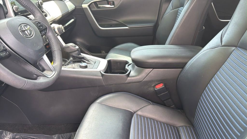 Used 2022 Toyota RAV4 XSE w/ XSE Grade Weather Package image 15