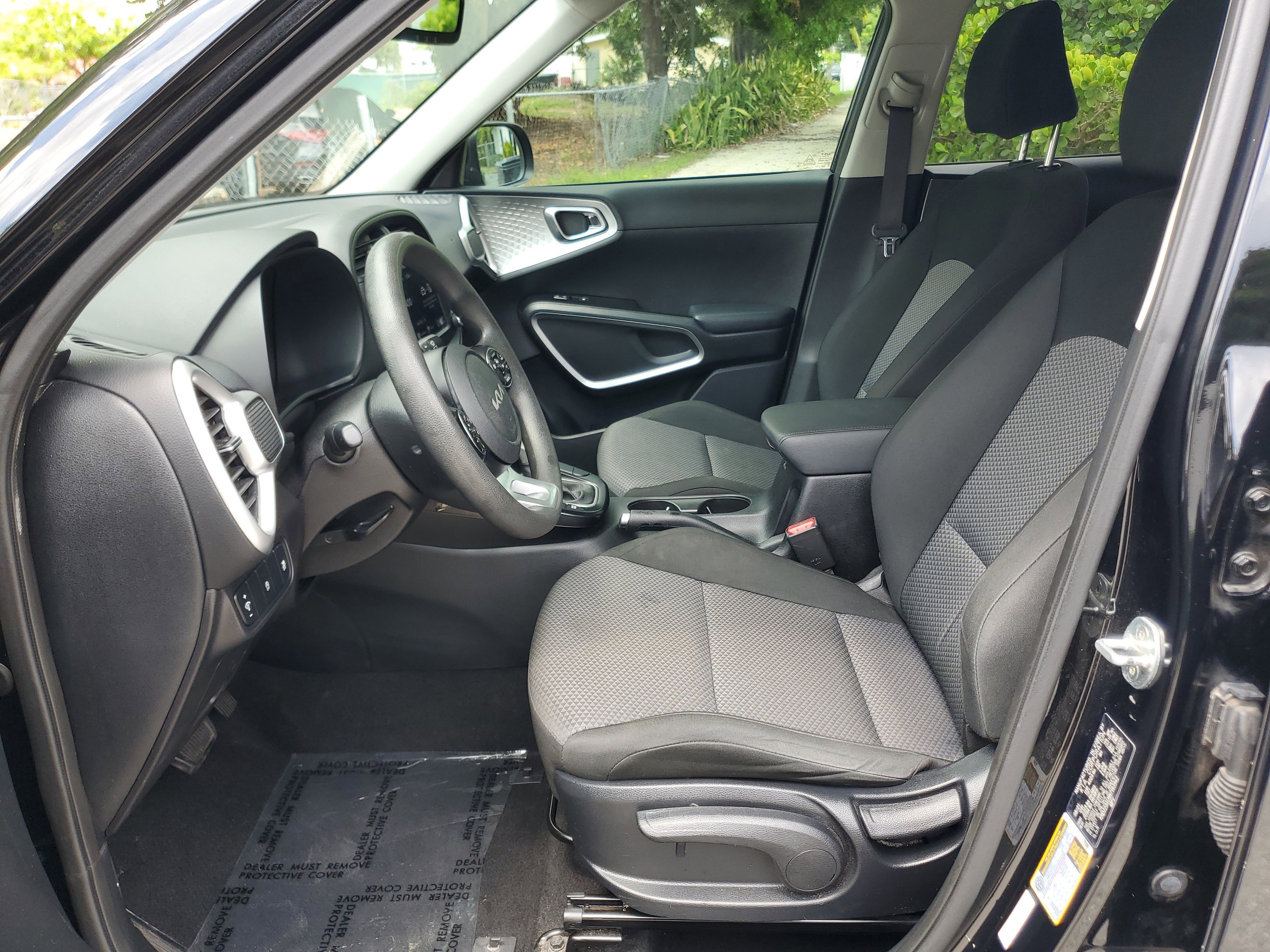 Used 2022 Kia Soul LX FWD image 16