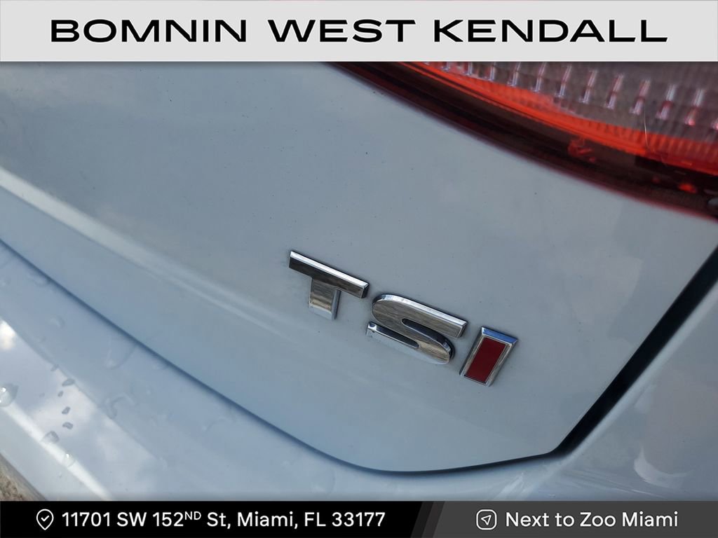 Used 2018 Volkswagen Golf SE image 10