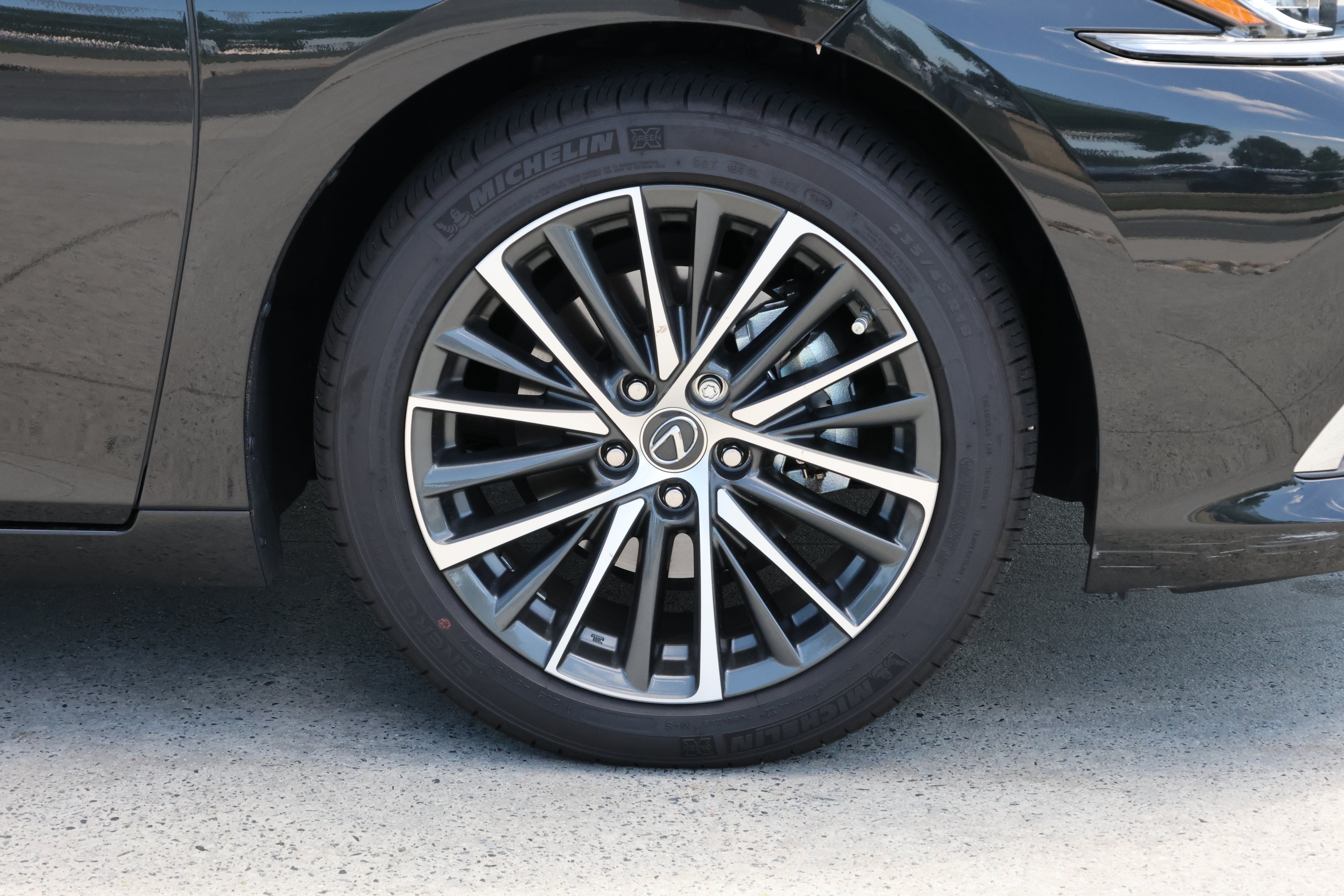 Certified 2025 Lexus ES 300h w/ Premium Package FWD image 11