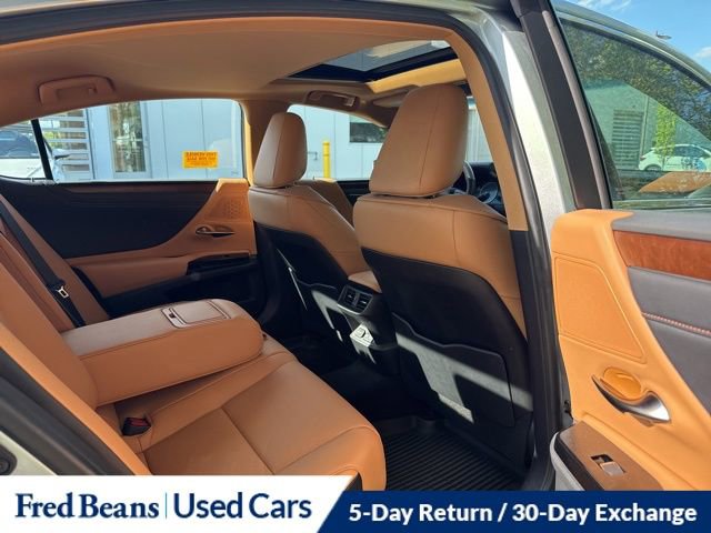 Used 2024 Lexus ES 350 w/ Premium Package FWD image 16