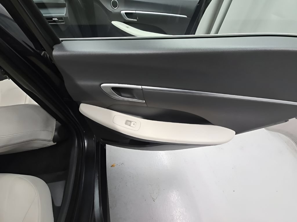 Certified 2025 Hyundai Sonata SEL FWD image 21