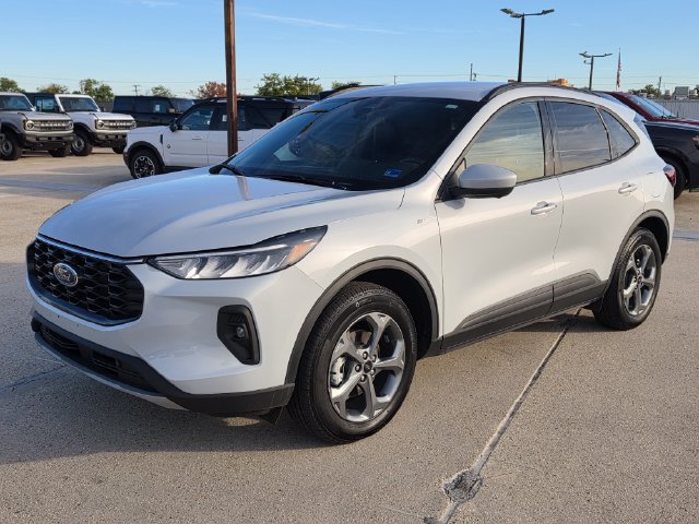 Used 2025 Ford Escape ST-Line Select w/ Tech Pack #2 AWD/4WD image 9