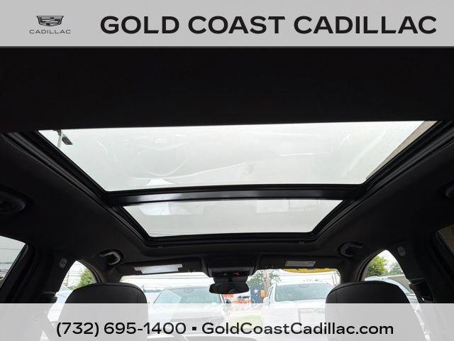 Used 2024 Cadillac XT4 Luxury w/ Cold Weather Package AWD/4WD image 13
