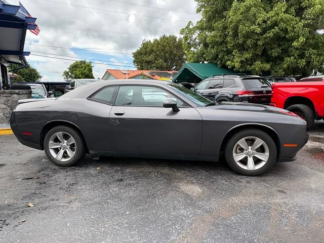 Used 2022 Dodge Challenger SXT RWD image 5