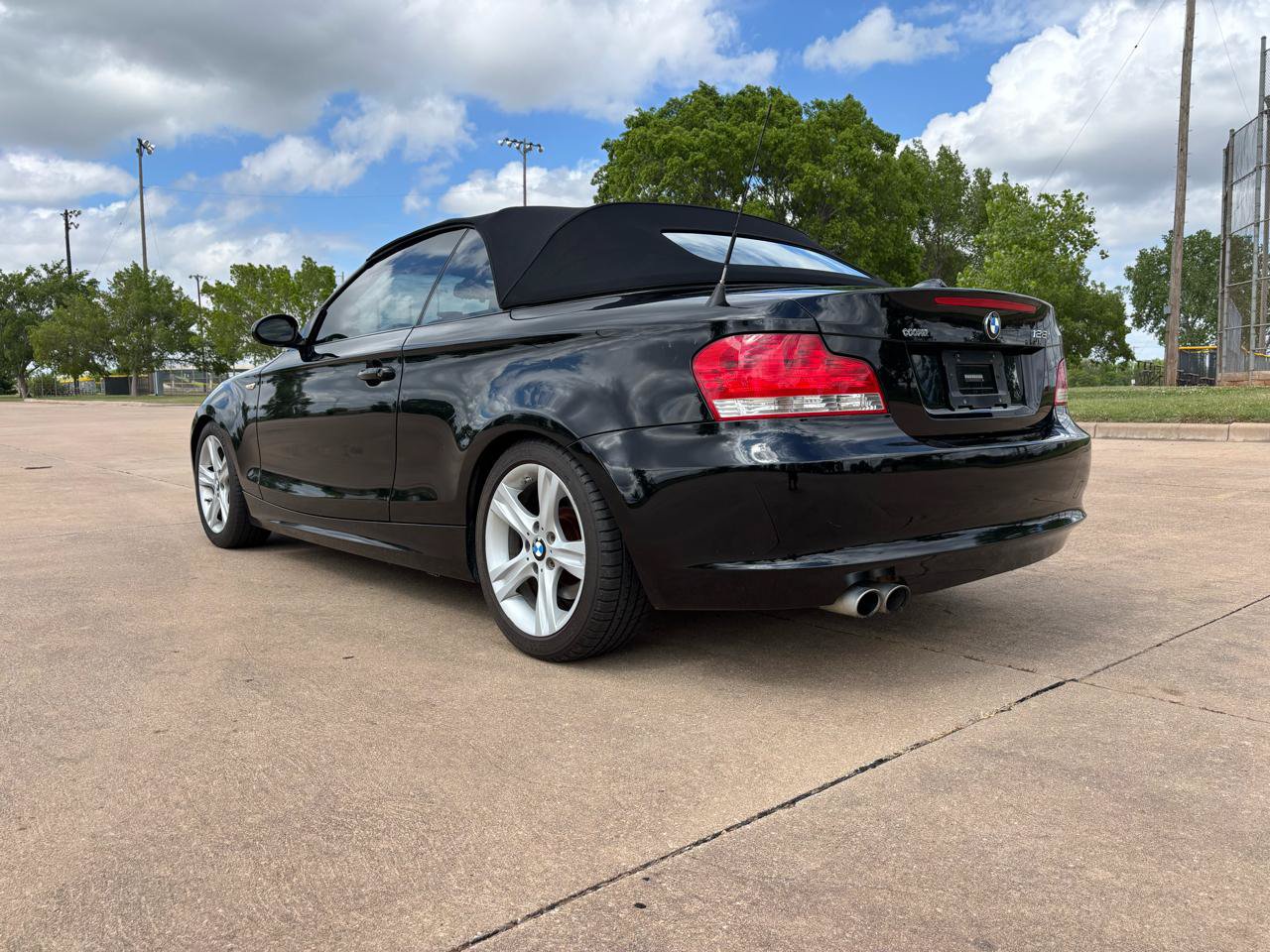 Used 2009 BMW 128i Convertible RWD image 32