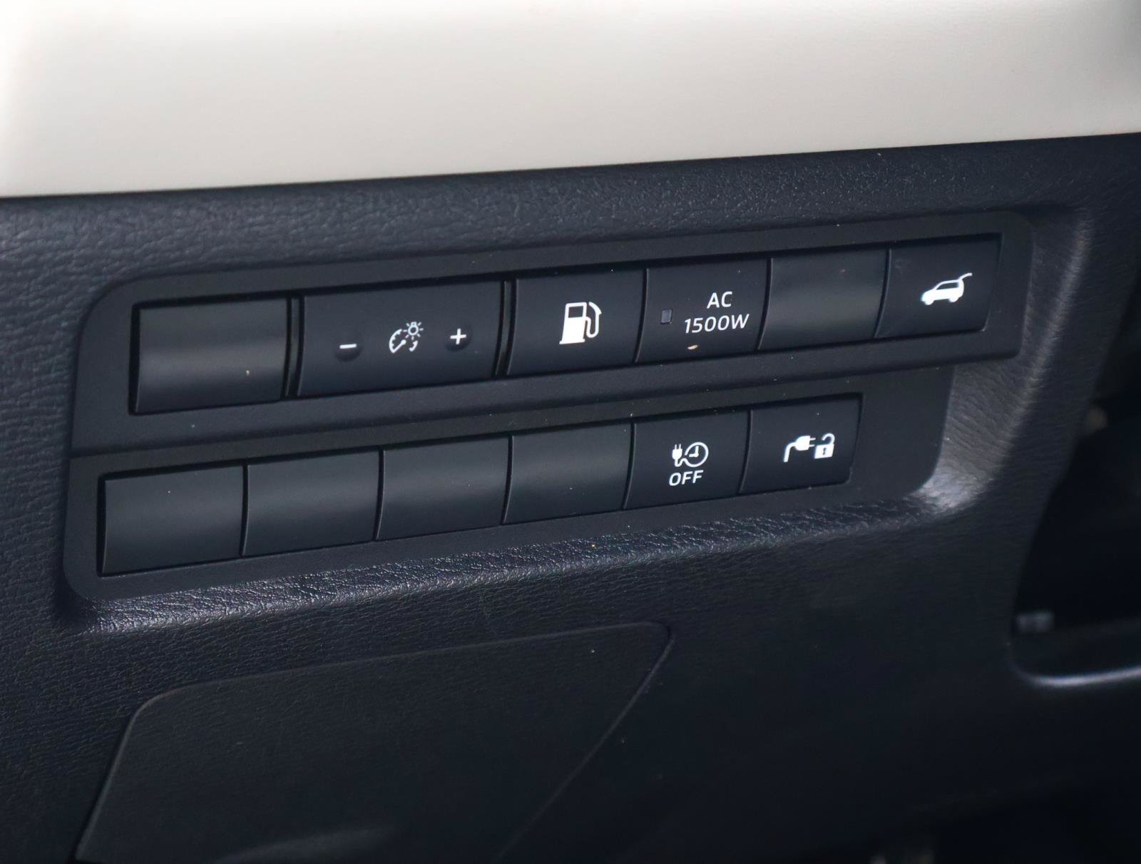 Used 2025 Mitsubishi Outlander SEL AWD/4WD image 24