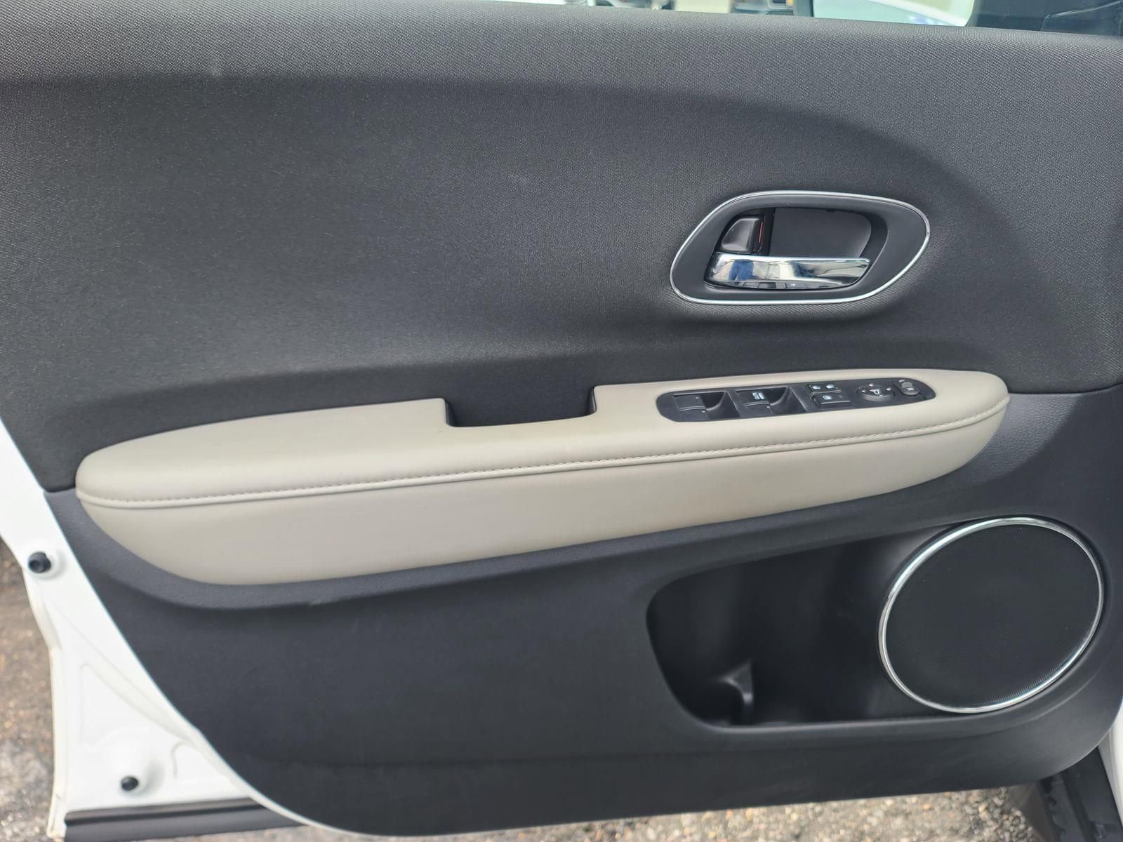 Used 2021 Honda HR-V EX image 10