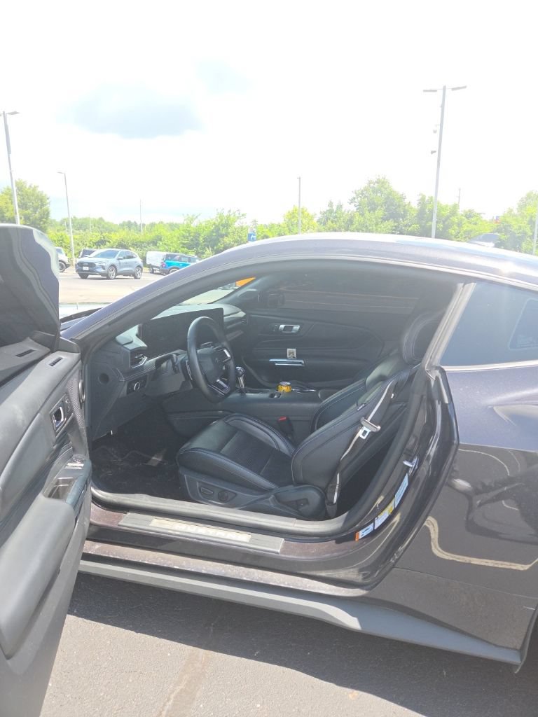 Used 2024 Ford Mustang GT Premium RWD image 7