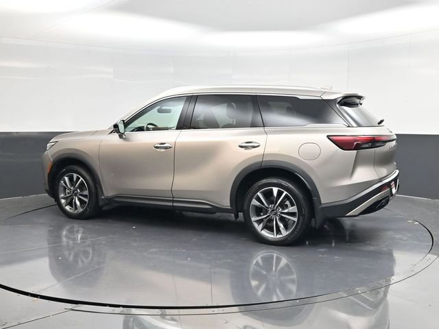 Used 2023 INFINITI QX60 Luxe w/ Cargo Package FWD image 5