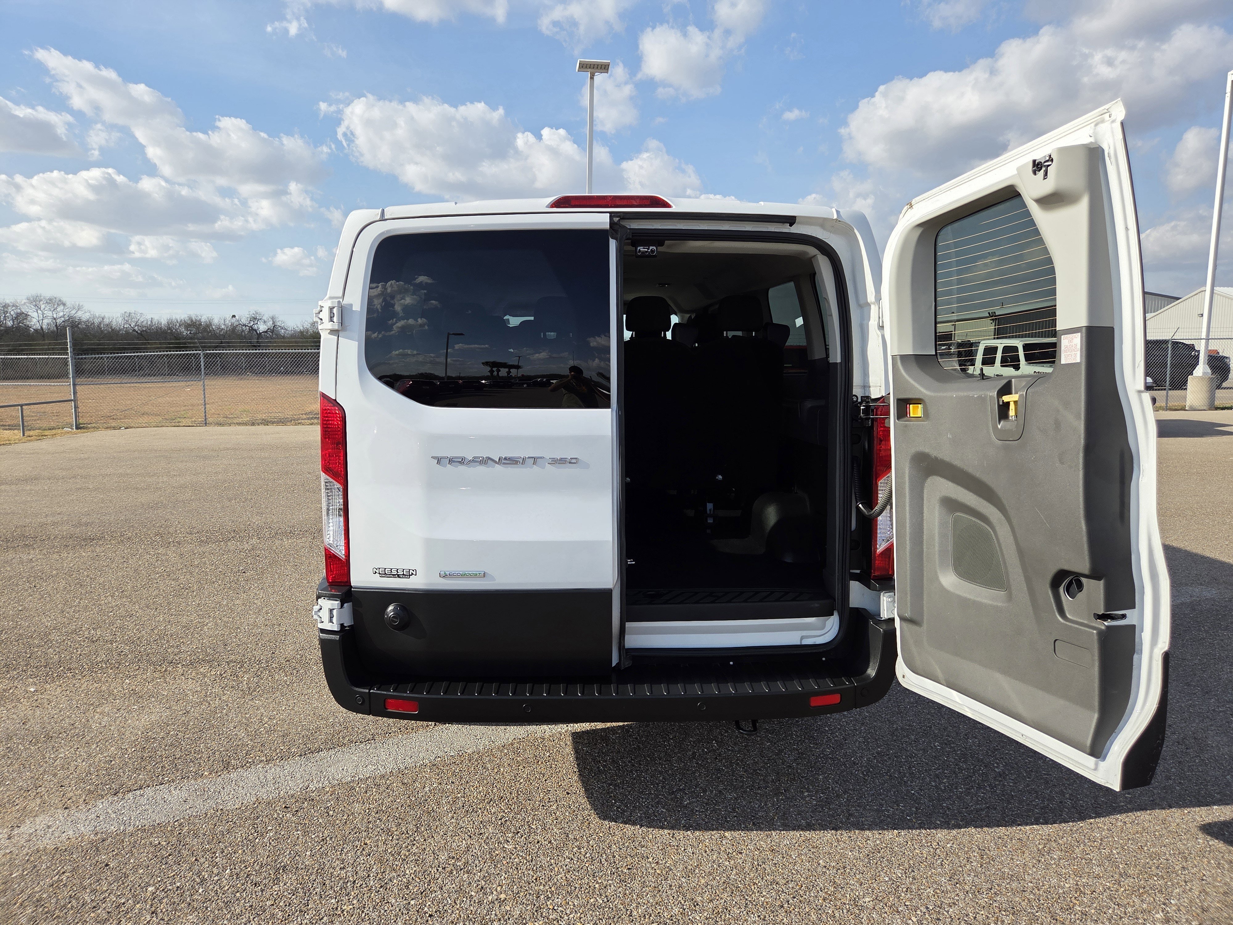 Used 2024 Ford Transit 350 XLT image 20