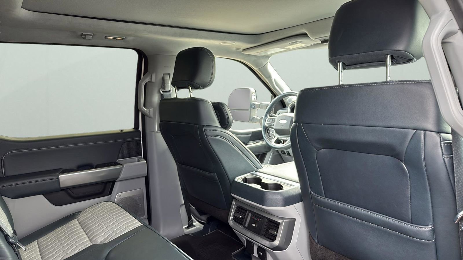 Used 2024 Ford F350 Limited w/ FX4 Off-Road Package image 29