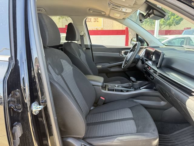 Used 2025 Kia Sorento LX FWD image 28