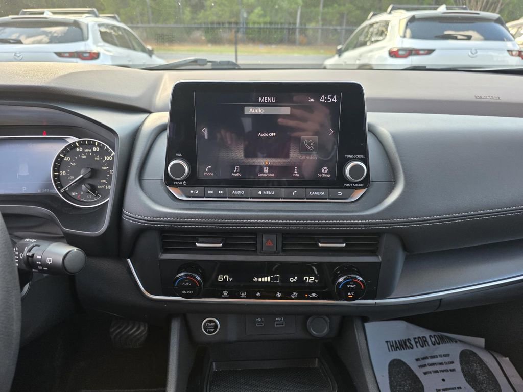 Used 2023 Nissan Rogue SV image 25