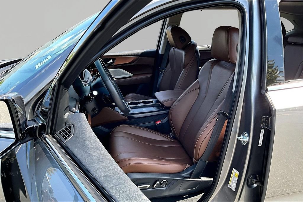 Used 2025 Acura MDX w/ Technology Package FWD image 17