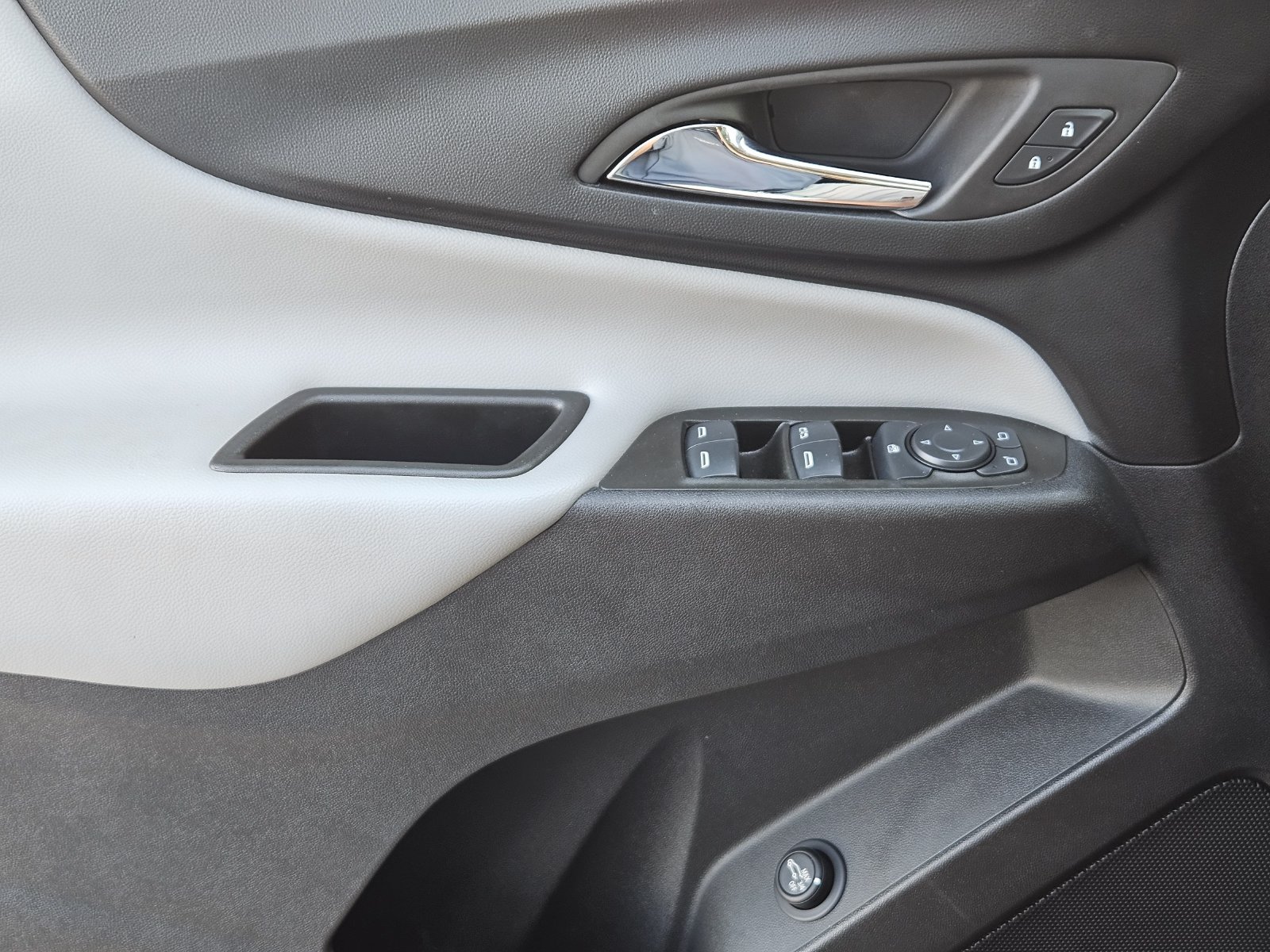 Certified 2024 Chevrolet Equinox LT FWD image 30
