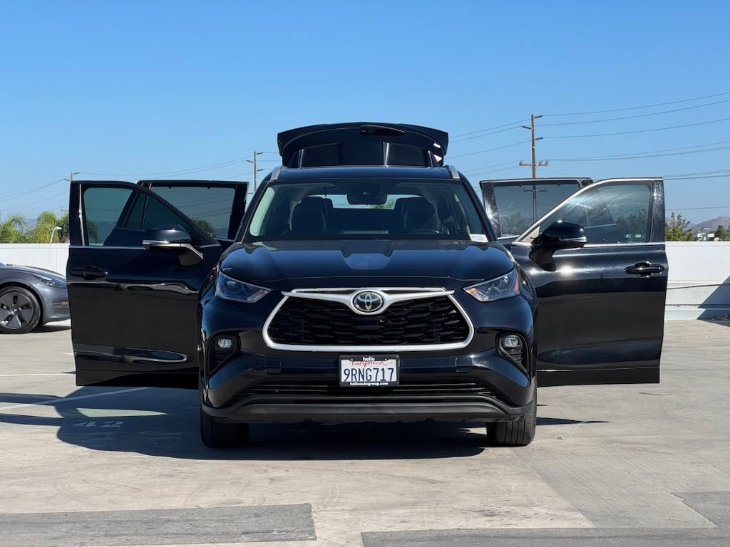 Used 2022 Toyota Highlander XLE FWD image 30