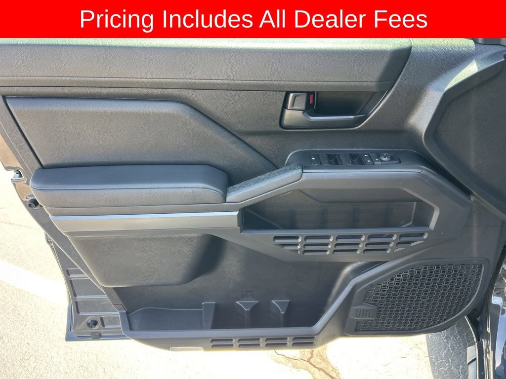 Used 2024 Toyota Tacoma SR5 w/ SR5 Upgrade Package AWD/4WD image 3