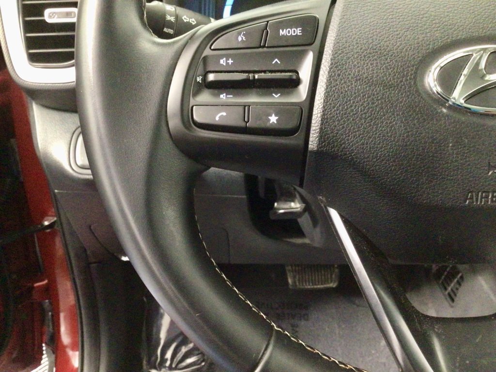 Used 2023 Hyundai Venue Limited w/ Cargo Package image 23