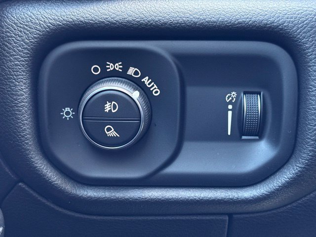 Used 2025 RAM 1500 Tradesman w/ Night Edition AWD/4WD image 32